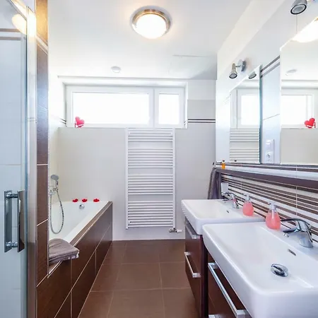 Riverside Lägenhet *